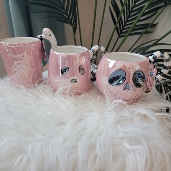 Set of 2 NWT Irredescent Pink Spider Web and Ghost Halloween Mugs - Picture 2 of 3